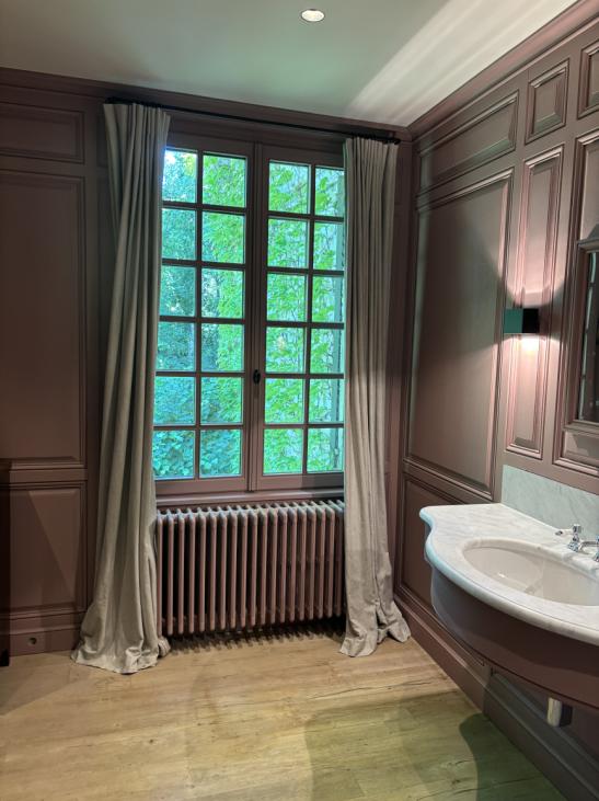 roos lakwerk badkamer gordijn